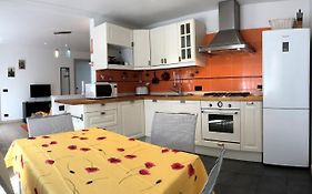 House Claudia By Holiday World